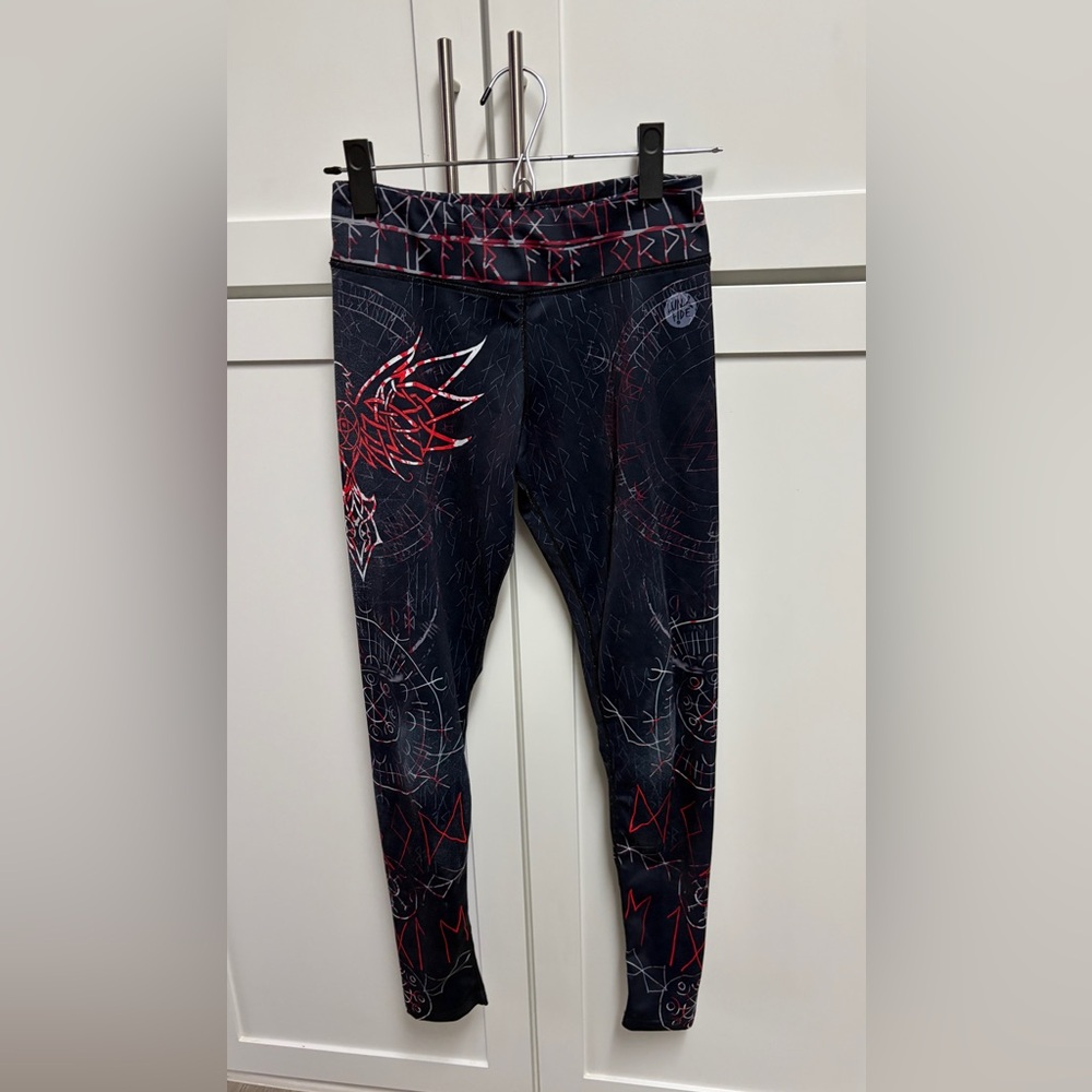 Lunafide Graphic Leggings, size small